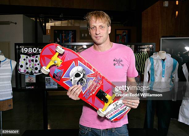 39 Quiksilver Tony Hawk All 80s All Day Vert Challenge Stock