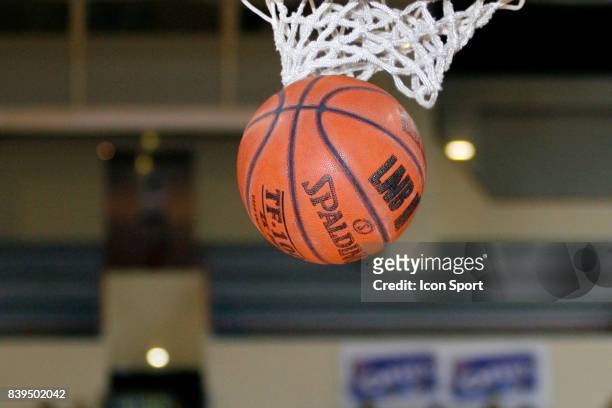 Ballon - - Paris Basket Racing / Cholet - 15e journee de Pro A,