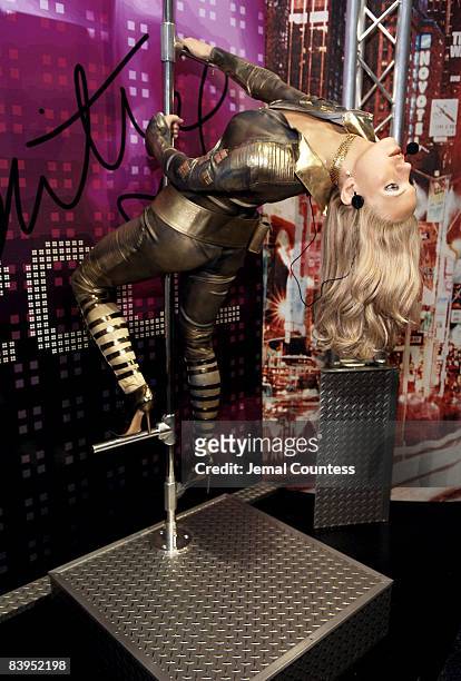 britney-spears-wax-figure-unveiled-at-madame-tussauds-on-may-25-2006-in-new-york-city-the.jpg?s=612x612&w=gi&k=20&c=9M7e6z-F-UBqDJuy3YQqmGmmeYY1SREEaE6vfVbnPWQ=