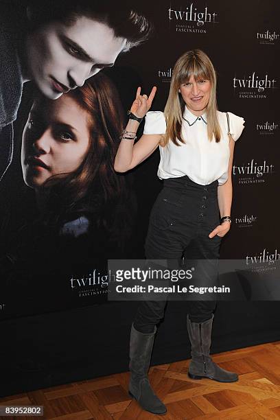 Director Catherine Hardwicke poses during a photocall for her film "Twilight" on December 8, 2008 at the Crillon Hotel in Paris, France.