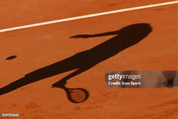 Illustration terre battue - ombre - - Roland Garros 2006 - 2eme journee - Tennis -