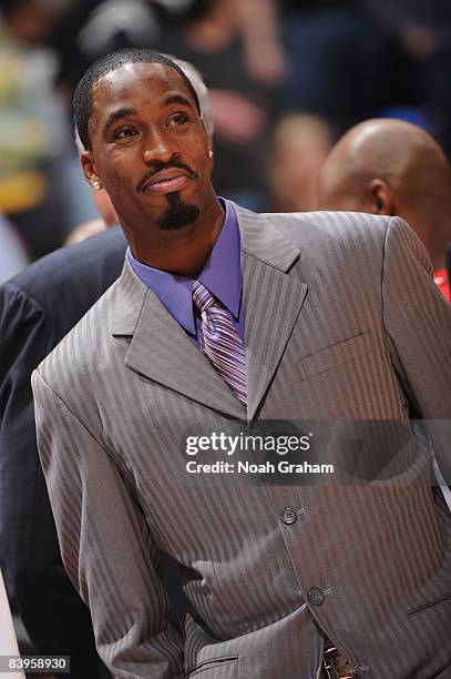 Ricky Davis of the Los Angeles Clippers looks on from the bench during the game against the Orlando Magic at Staples Center on December 8, 2008 in...