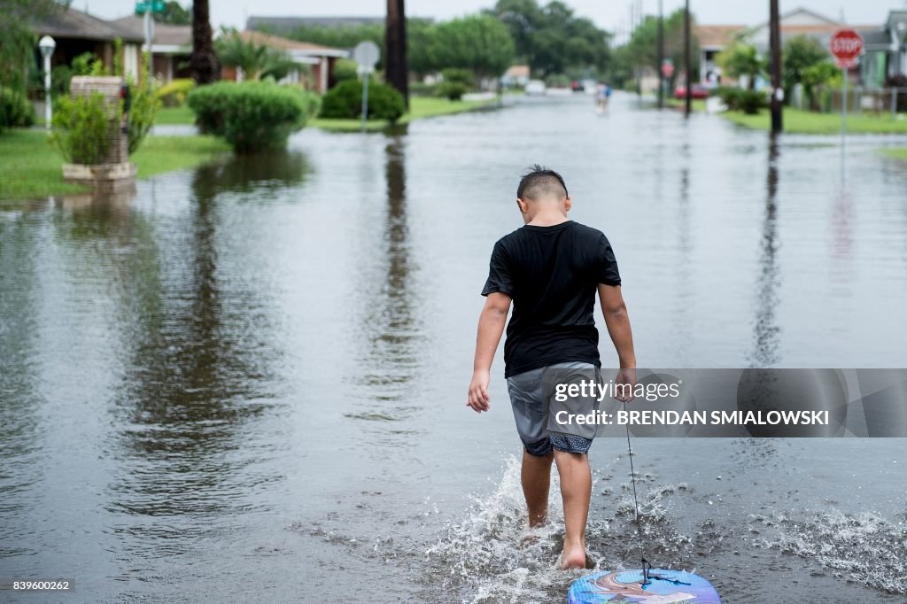 TOPSHOT-US-WEATHER-STORM-HARVEY