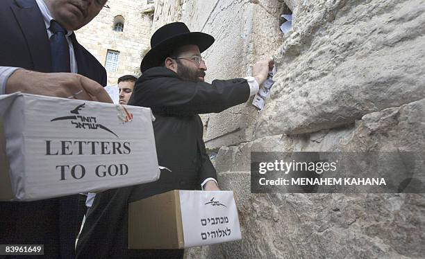 Robinavich Rabbi Shmuel Rabinovich Photos and Premium High Res Pictures - Getty Images