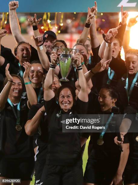 Fiao'o Faamausili of New Zealand lifts the trophy following the Women's Rugby World Cup 2017 Final between England and New Zealand on August 26, 2017...