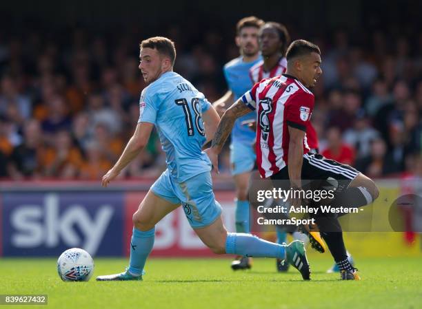 Wolverhampton Wanderers' Diogo Jota in action during the Sky Bet Championship match between Brentford and Wolverhampton Wanderers at Griffin Park on...