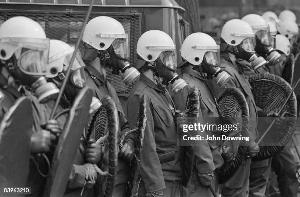 Police Using Riot Shields Anti Riot Shields Photos and Premium High Res Pictures - Getty Images