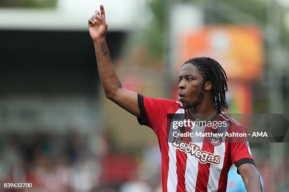 Brentford v Wolverhampton Wanderers - Sky Bet Championship Brentford v Wolverhampton Wanderers - Sky Bet Championship