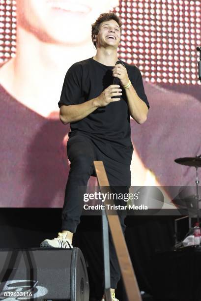Wincent Weiss performs during the 'Stars for Free' open air festival by 104.6 RTL radio station at Kindl-Buehne Wuhlheide on August 26, 2017 in...