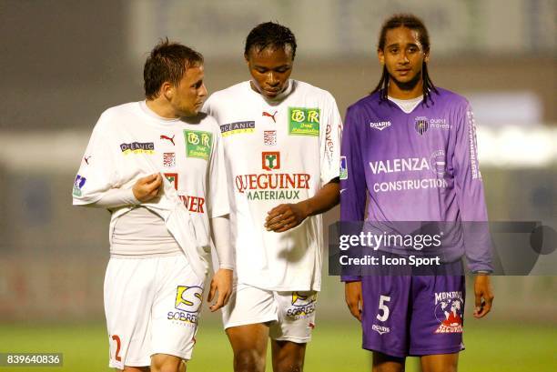 Denis STINAT / Jean Louis AKPA AKPRO / Jonathan BRU - - Brest / Istres - 34eme jurnee de Ligue 2 ,