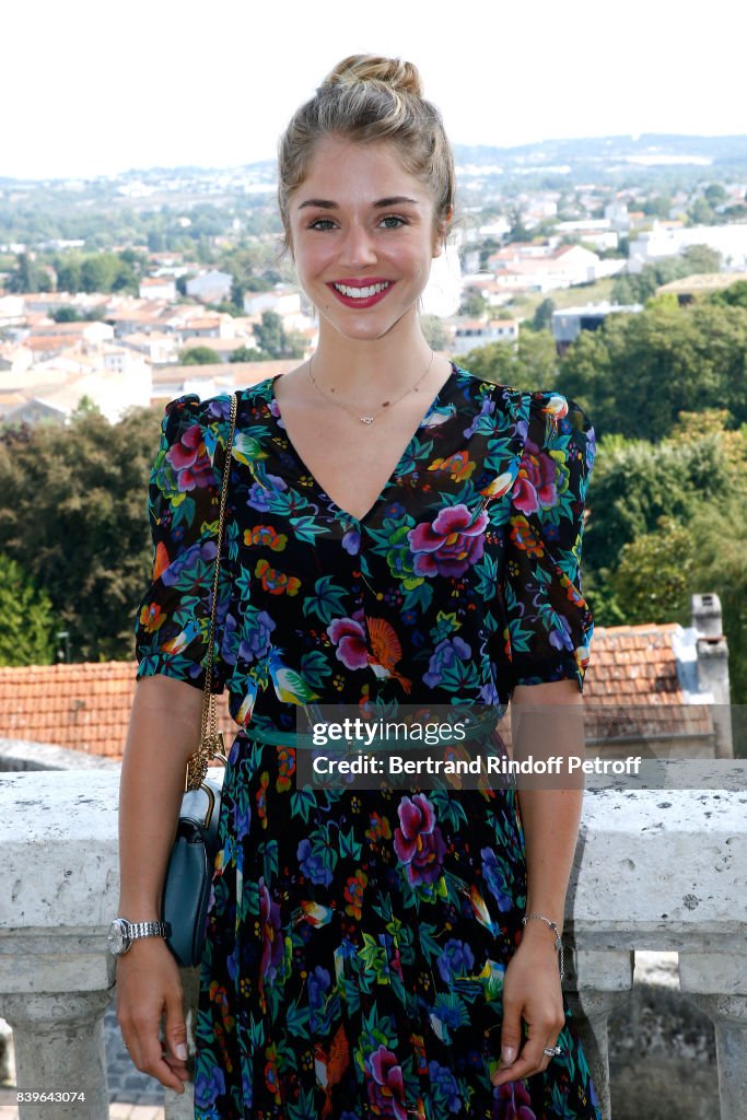 Actress of the movie "Surface de reparation", Alice Isaaz attends the