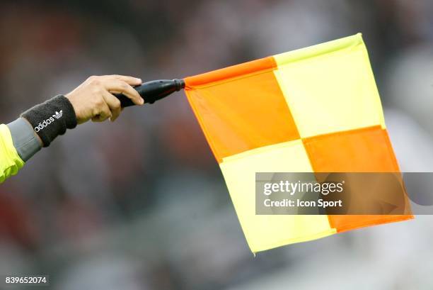 Illustration drapeau de juge de touche - - Guingamp / Creteil - 38eme Journee de Ligue 2 -
