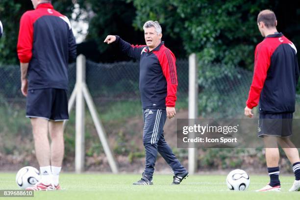 Patrick Remy Patrick Remy Photos and Premium High Res Pictures - Getty Images