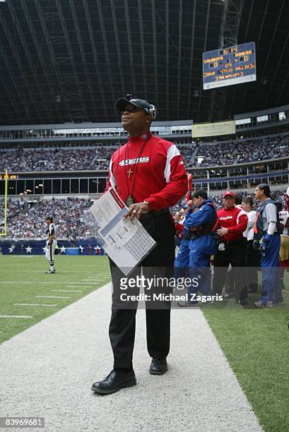 Head coach Mike Singletary of the San Francisco 49ers looks on during an NFL football game against the Dallas Cowboys at Texas Stadium on November...