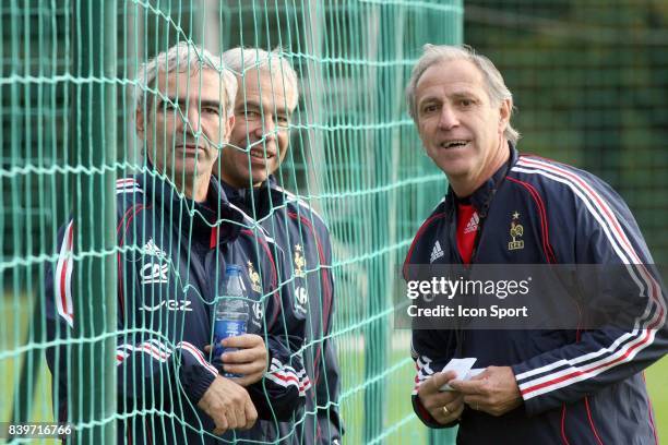 Raymond DOMENECH / Pierre MANKOWSKI / Rene GIRARD - - Entrainement de l Equipe de France de football,