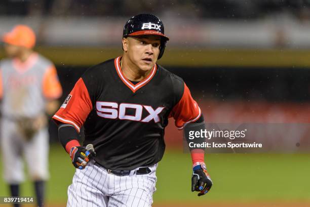 Chicago White Sox right fielder Avisail Garcia advances from first to third on a Chicago White Sox designated hitter Matt Davidson single in the 6th...