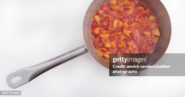 compote of strawberries and nectarines. - pfirsichkern stock-fotos und bilder