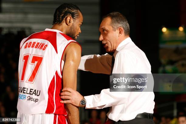 Anthony DOBBINS / Erman KUNTER - - Cholet / Vichy - 13eme journee de Pro A,