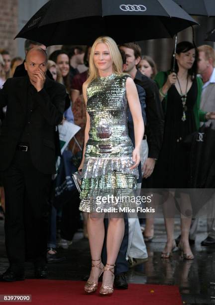 Actress Cate Blanchett arrives for the Australian Premiere of 'The Curious Case of Benjamin Button' at the Sydney Theatre on December 10, 2008 in...