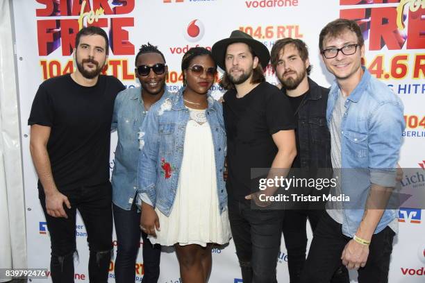 Sam Getz, Brett Lindemann, Jimmy Weaver, Mikey Gould, Bri Bryant and Jon Bryant of the US band Welshly Arms during the 'Stars for Free' open air...