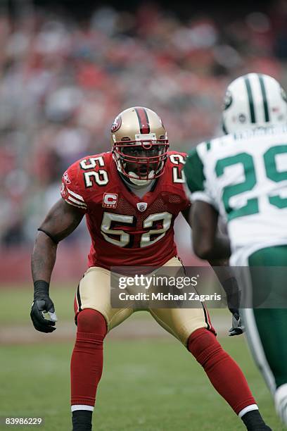 Patrick Willis of the San Francisco 49ers blocks during an NFL football game against the New York Jets at Candlestick Park on December 7, 2008 in San...