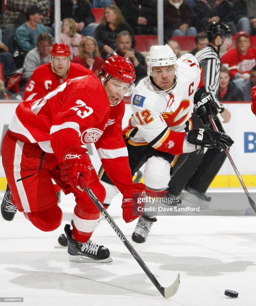 Calgary Flames v Detroit Red Wings