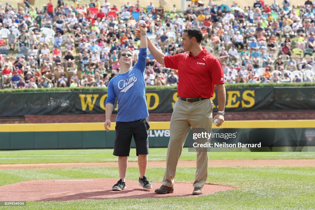 Canon PIXMA Perfect Day With Mark Teixeira And Little League World Series