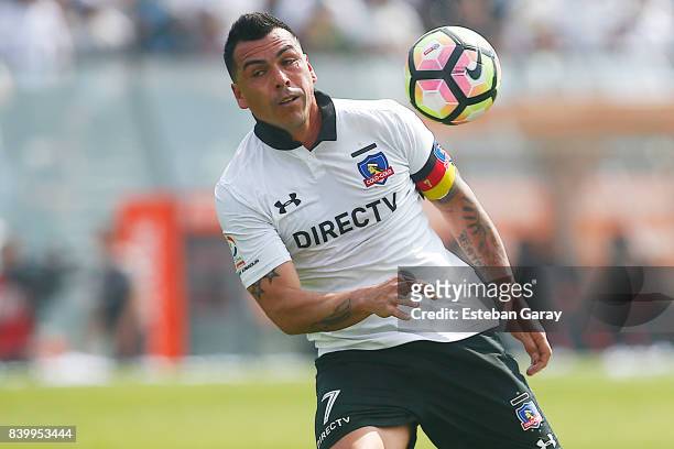 Esteban Paredes of Colo Colo controls the ball during a match between Colo Colo and Universidad de Chile as part of Torneo Transicion 2017 at...
