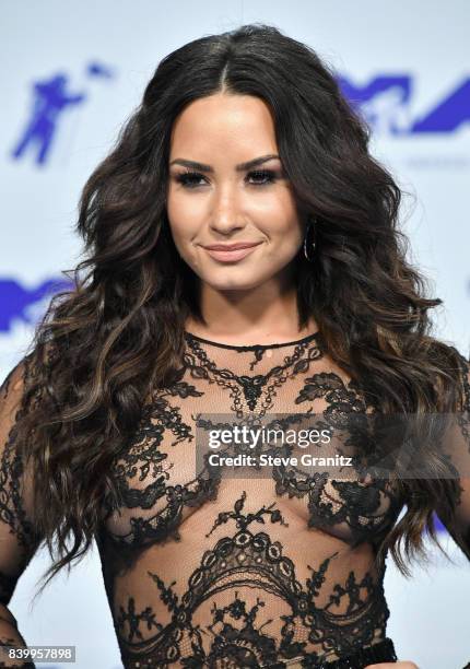 Demi Lovato attends the 2017 MTV Video Music Awards at The Forum on August 27, 2017 in Inglewood, California.