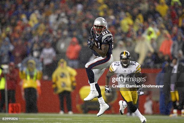 Vs Randy Moss Damian Moss Photos and Premium High Res Pictures - Getty Images
