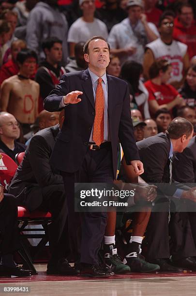 Head coach Mike Lonergan of the Vermont Catamounts watches the game against the Maryland Terrapins at the Comcast Center on November 21, 2008 in...