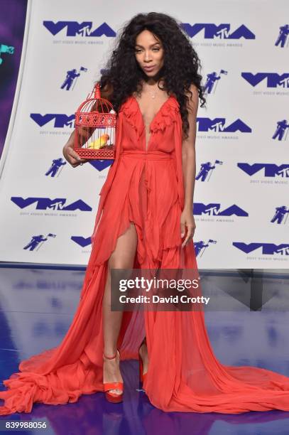 Hip-hop artist Lil Mama attends the 2017 MTV Video Music Awards at The Forum on August 27, 2017 in Inglewood, California.