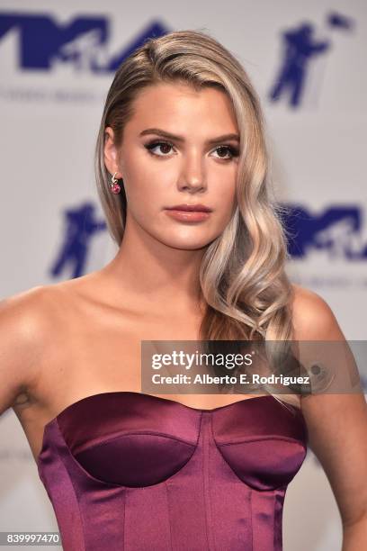 Alissa Violet attends the 2017 MTV Video Music Awards at The Forum on August 27, 2017 in Inglewood, California.