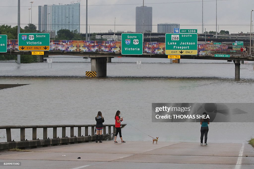 TOPSHOT-US-WEATHER-STORM-HARVEY