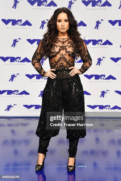 Demi Lovato attends the 2017 MTV Video Music Awards at The Forum on August 27, 2017 in Inglewood, California.