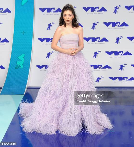 Lorde arrives at the 2017 MTV Video Music Awards at The Forum on August 27, 2017 in Inglewood, California.