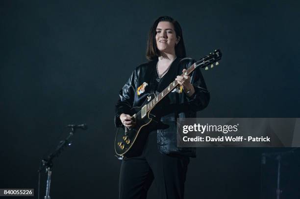 Romy Madley Croft from The XX performs during Rock en Seine Festival at Domaine National de Saint-Cloud on August 27, 2017 in Paris, France.