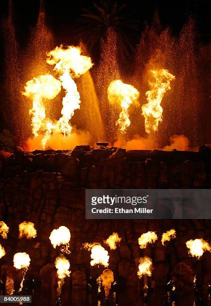 The newly-redesigned volcano attraction in front of The Mirage Hotel & Casino erupts December 11, 2008 in Las Vegas, Nevada. The $25-million...