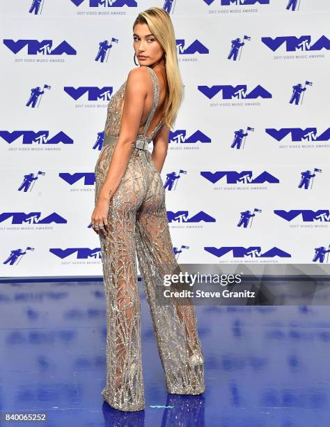 Hailey Baldwin arrive at the 2017 MTV Video Music Awards at The Forum on August 27, 2017 in Inglewood, California.