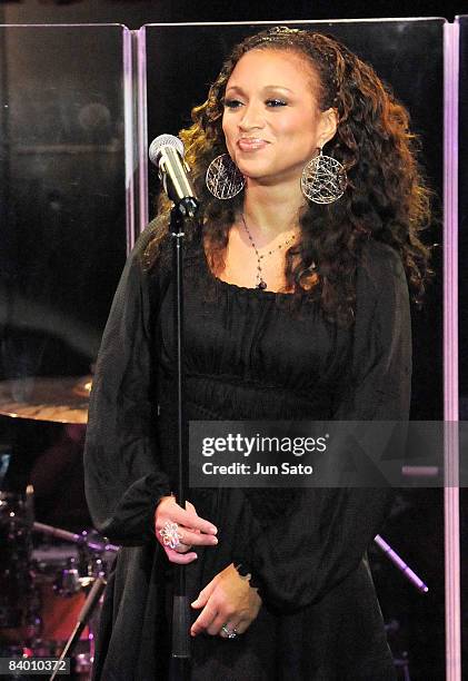 Moore Rnb Singer Chante Moore In Concert Photos and Premium High Res Pictures - Getty Images