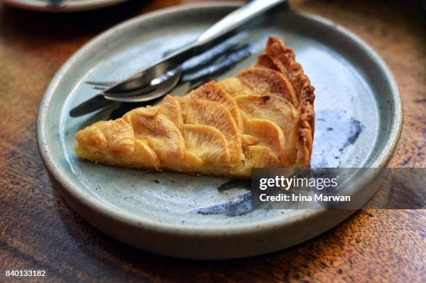 apple pie - temptation apple stock pictures, royalty-free photos & images