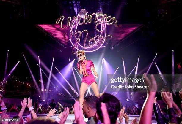 Miley Cyrus performs onstage during the 2017 MTV Video Music Awards at The Forum on August 27, 2017 in Inglewood, California.