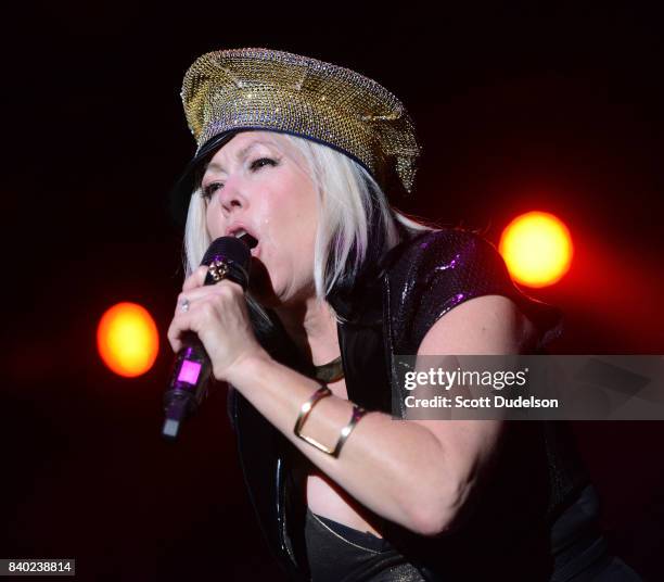Singer Ter Ree 446 Terri Nunn Photos Stock Photos, High-Res Pictures, and Images ...