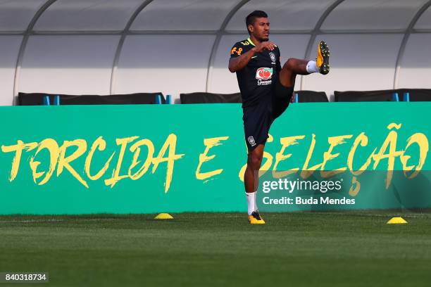 Paulinho takes part in a training session at the Gremio team training centre on August 28, 2017 in Porto Alegre, Brazil, ahead of their 2018 FIFA...