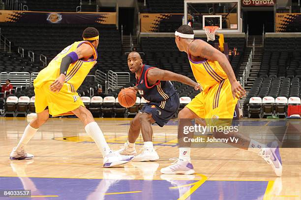 Mateen Cleaves of the Bakersfield Jam dribbles against the Los Angeles D-Fenders at Staples Center on December 14, 2008 in Los Angeles, California....