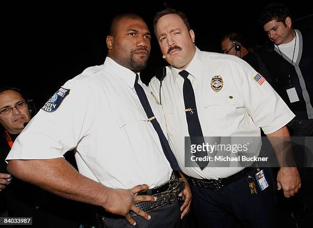 Actors Rampage Jackson and Kevin James pose backstage at Spike TV's 2008 "Video Game Awards" held at Sony Pictures' Studios on December 14, 2008 in...