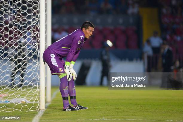 Edgar Hernandez of Veracruz looks on, during the seventh round match between Veracruz and Pumas as part of the Torneo Apertura 2017 Liga MX at Luis...