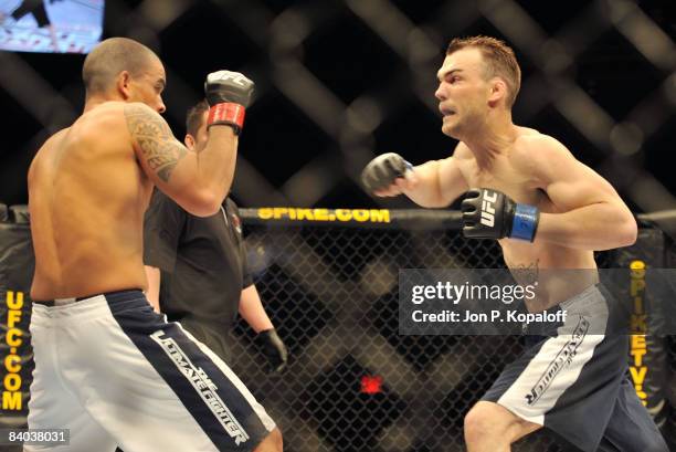 Shane Roop 64 Shane Nelson (Fighter) Stock Photos, High-Res Pictures, and Images ...