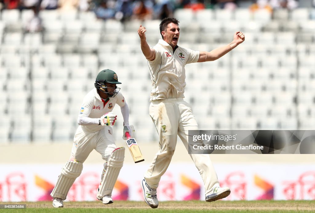 Bangladesh v Australia - 1st Test: Day 3