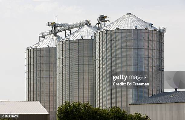 grain elevators - grain elevator stock pictures, royalty-free photos & images